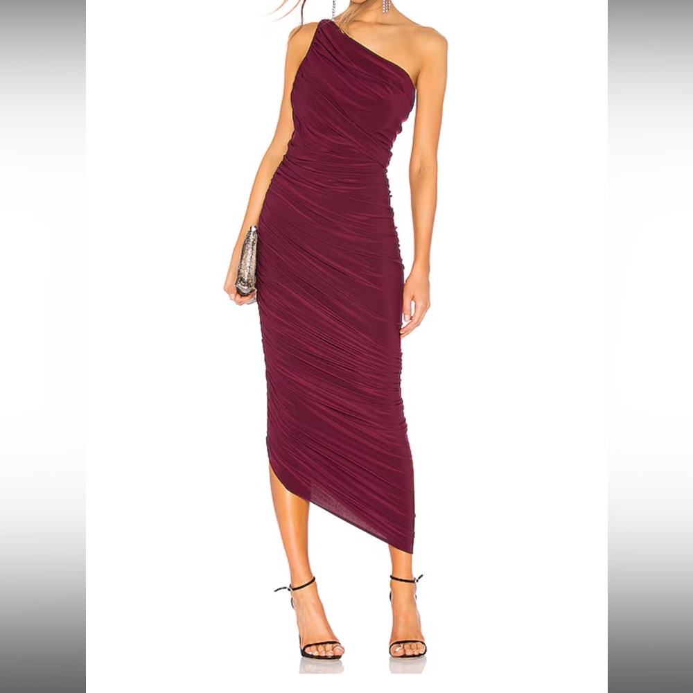 COPY - Elegant one shoulder gown
